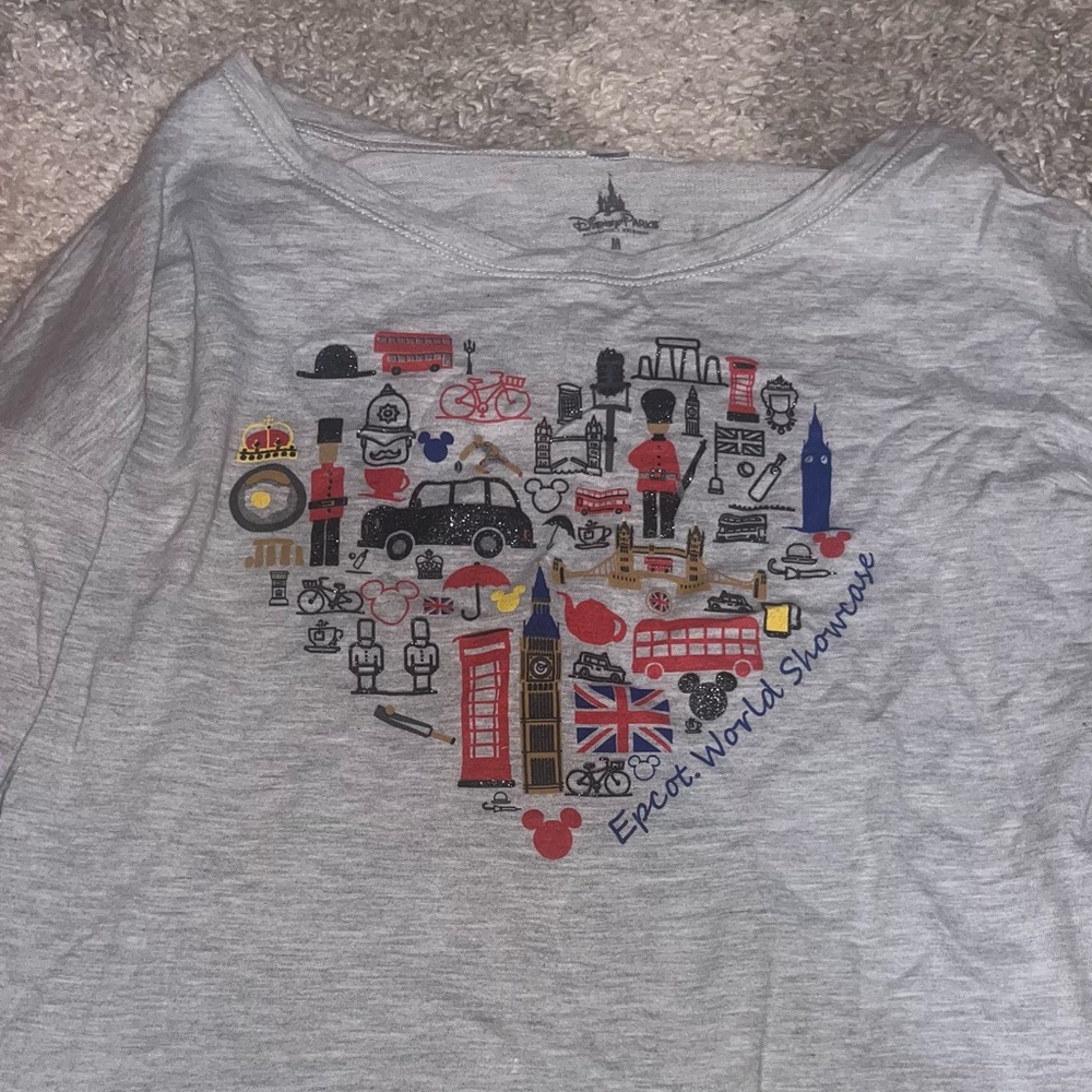 Disneys Epcot World Showcase Long Sleeve Shirt United Kingdom RARE 2000s